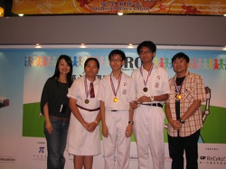 「國際奧林匹克機械人競賽 2009 」香港區域選拔賽，獲一等獎及亞軍
