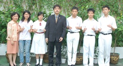Alumni scholarships for the high achievers.jpg