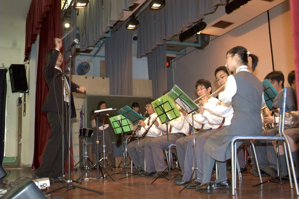 adc-2001071183.jpg