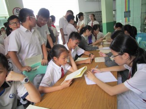 Students enjoy sharing their favourite stories with helpers