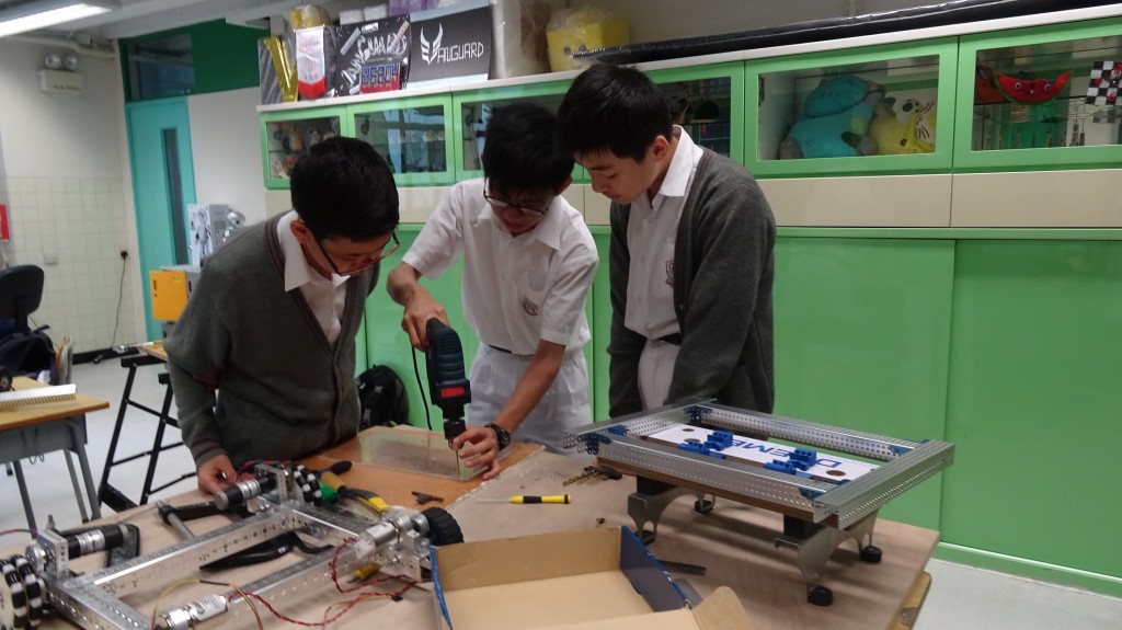 Students building the robot