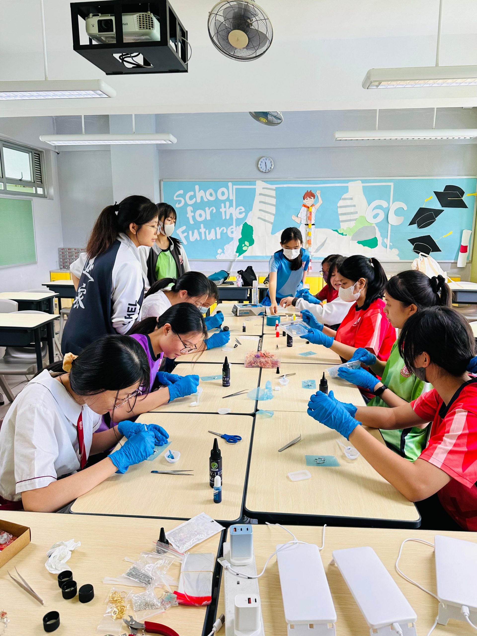 Dried Flower Resin Crafting Workshop 02