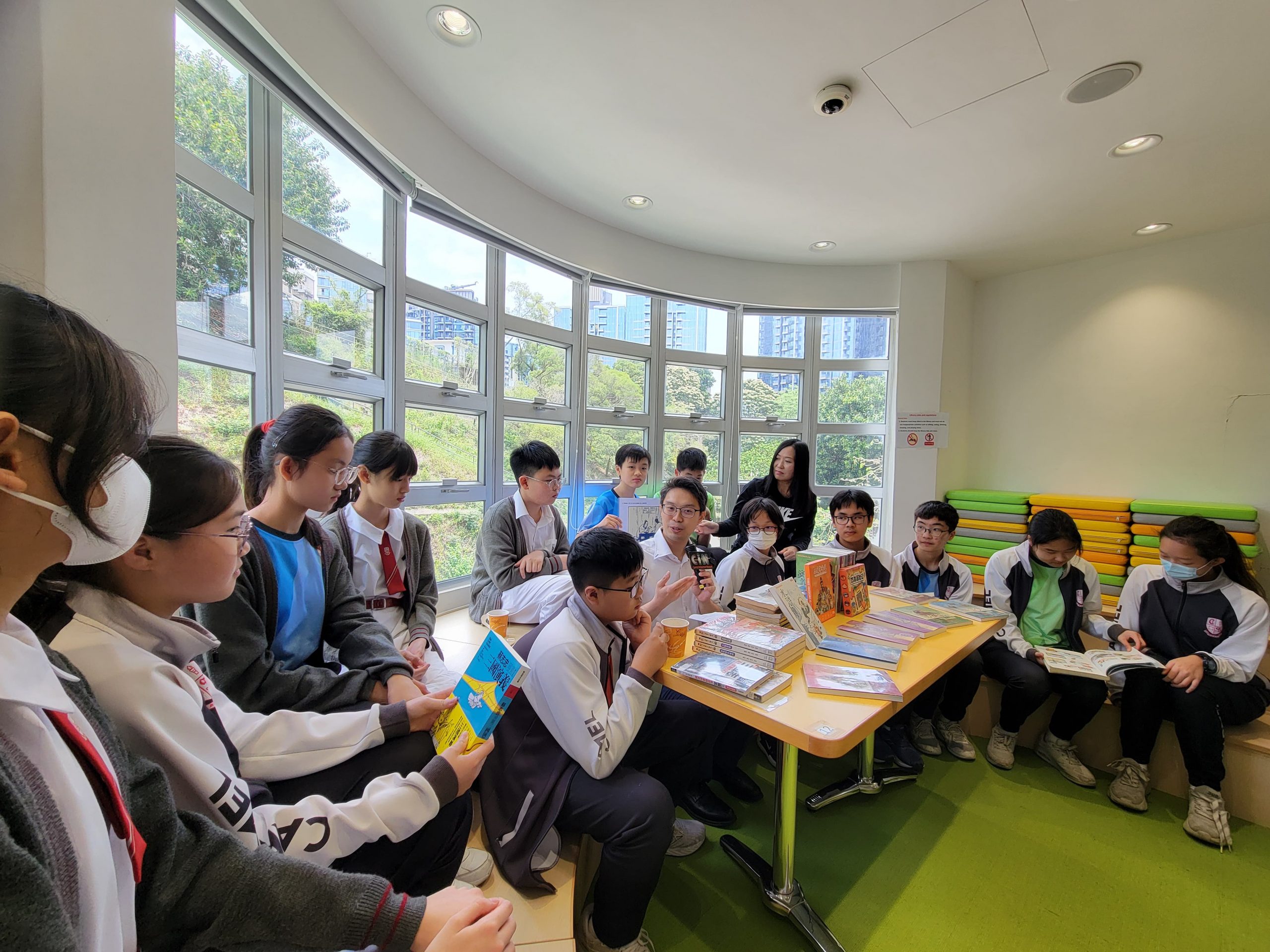 Reading Cafe x 4Rs 02